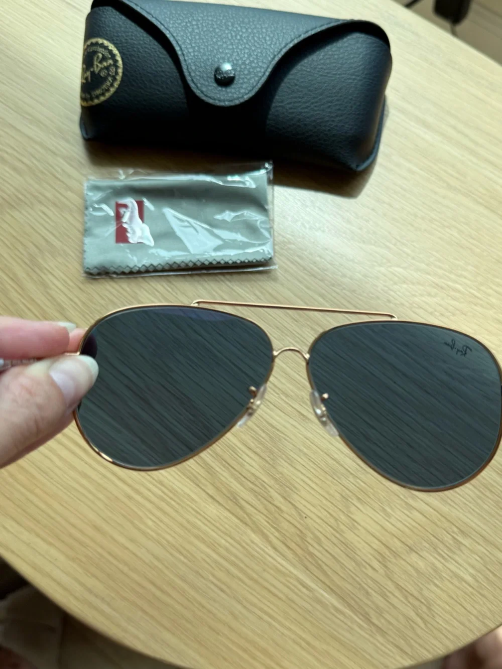 NWT Ray-Ban Reverse‎ Aviator Sunglasses - Black Lenses with Gold Frame